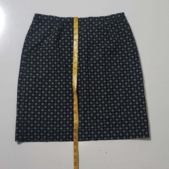 Casual corner Annex black and white pattern skirt  Petite size 12 - Picture 8 of 8